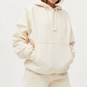 • champion cream hoodie •